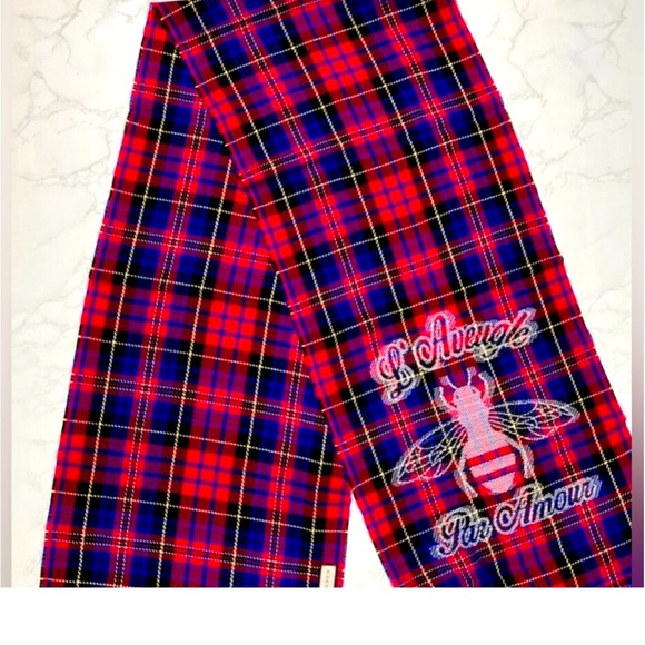 GUCCI “L’AVEUGLE PAR AMOUR” BEE PLAID SCARF NWOT. - Picture 2 of 15
